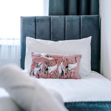 Modern Premium 3 Bed Hidden Gem - Central Location Barnsley Ngoại thất bức ảnh